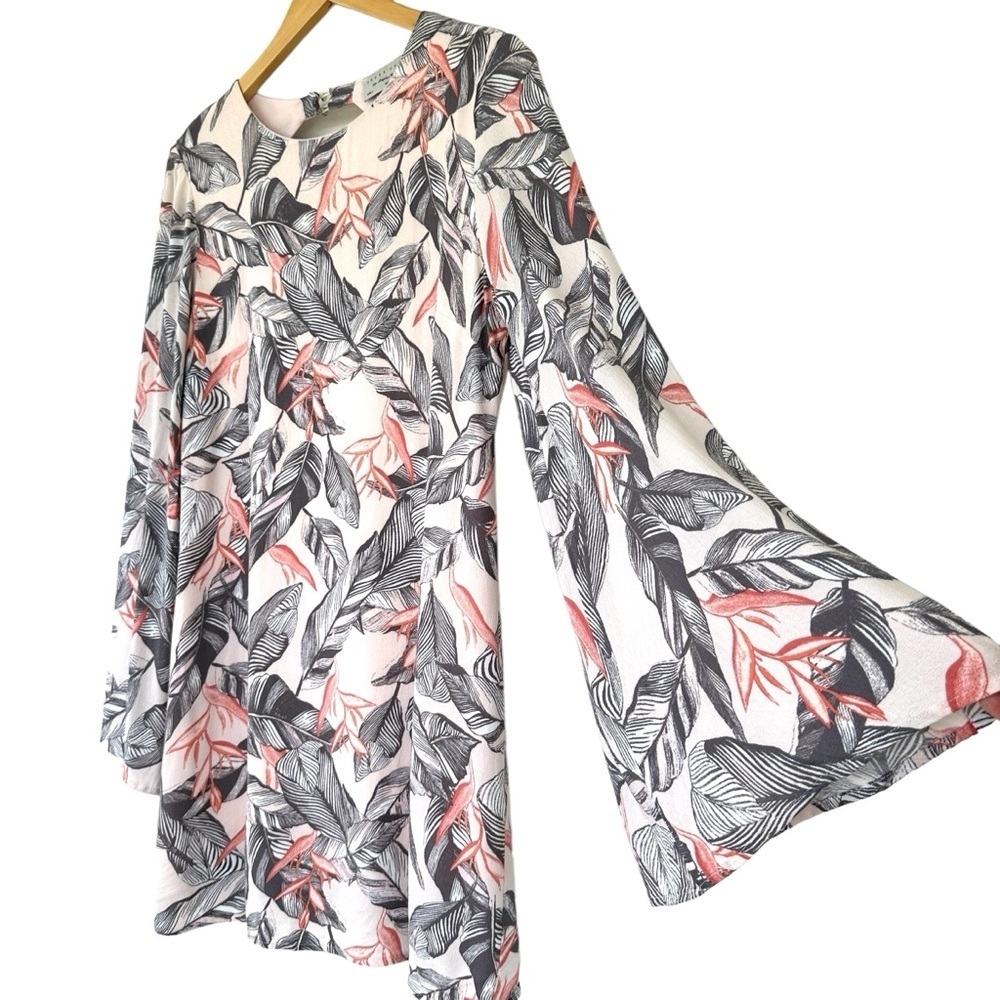 Dress Forum shift dress  with long bell sleeves, open back, loose fit, mini